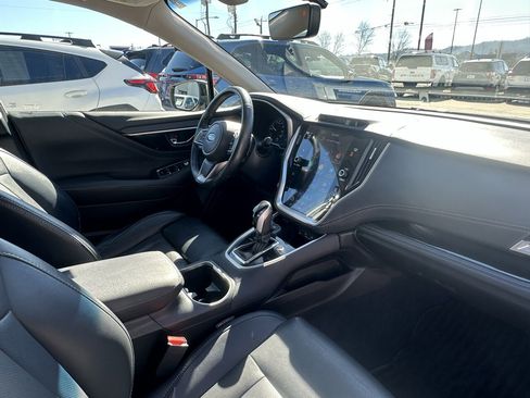 Used 2022 Subaru Outback Limited image 12