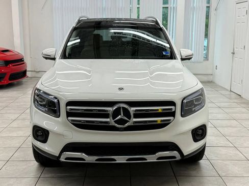 Used 2023 Mercedes-Benz GLB 250 w/ Premium Package image 2