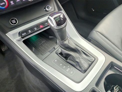 Used 2023 Audi Q3 2.0T Premium Plus image 17