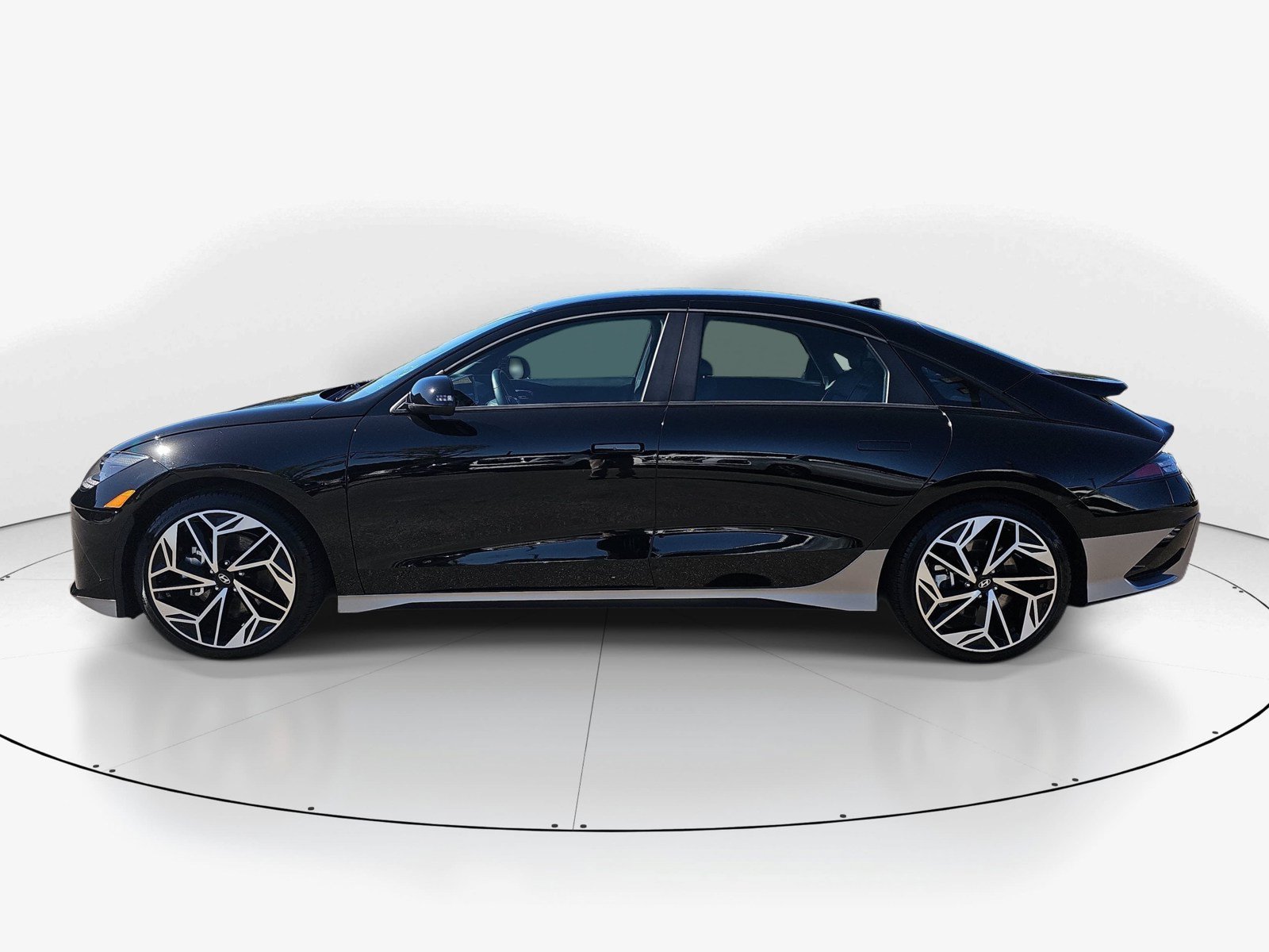 Used 2023 Hyundai Ioniq 6 SEL RWD image 7