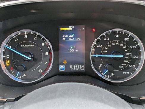 Used 2022 Subaru Ascent Limited w/ Technology Package image 17