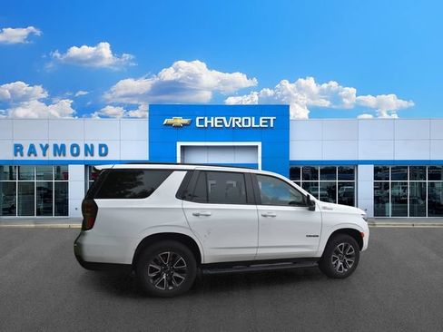Used 2023 Chevrolet Tahoe Z71 w/ Luxury Package AWD/4WD image 4