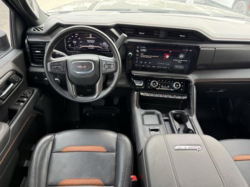 Used 2025 GMC Sierra 2500 AT4 AWD/4WD image 15