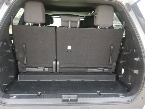 Used 2025 Toyota Sequoia SR5 image 31