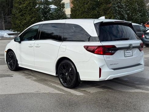 Certified 2025 Honda Odyssey Sport-L image 6