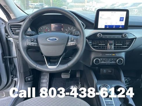 Used 2022 Ford Escape SE w/ SE Sport Appearance Package FWD image 16