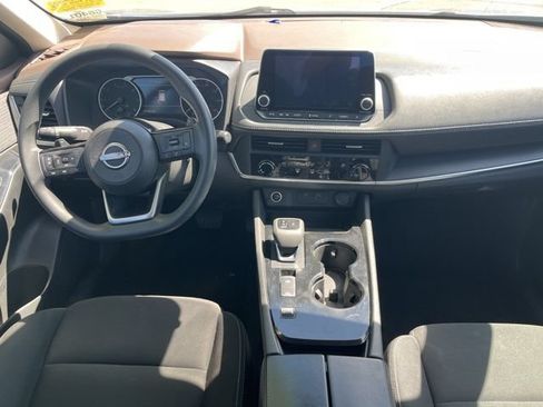 Used 2023 Nissan Rogue S FWD image 8