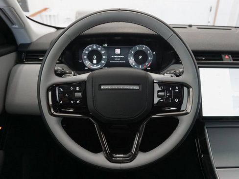 Used 2025 Land Rover Range Rover Velar S image 9