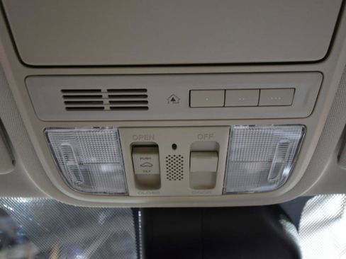 Used 2013 Honda Crosstour EX-L image 38