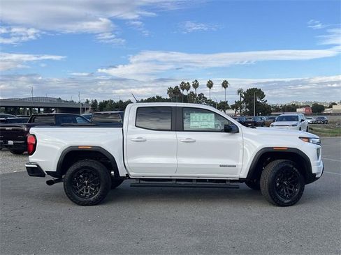 New 2026 GMC Canyon Elevation w/ Convenience Package image 2