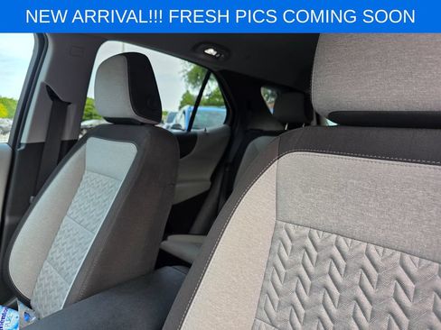 Used 2024 Chevrolet Equinox LS w/ LS Convenience Package FWD image 9