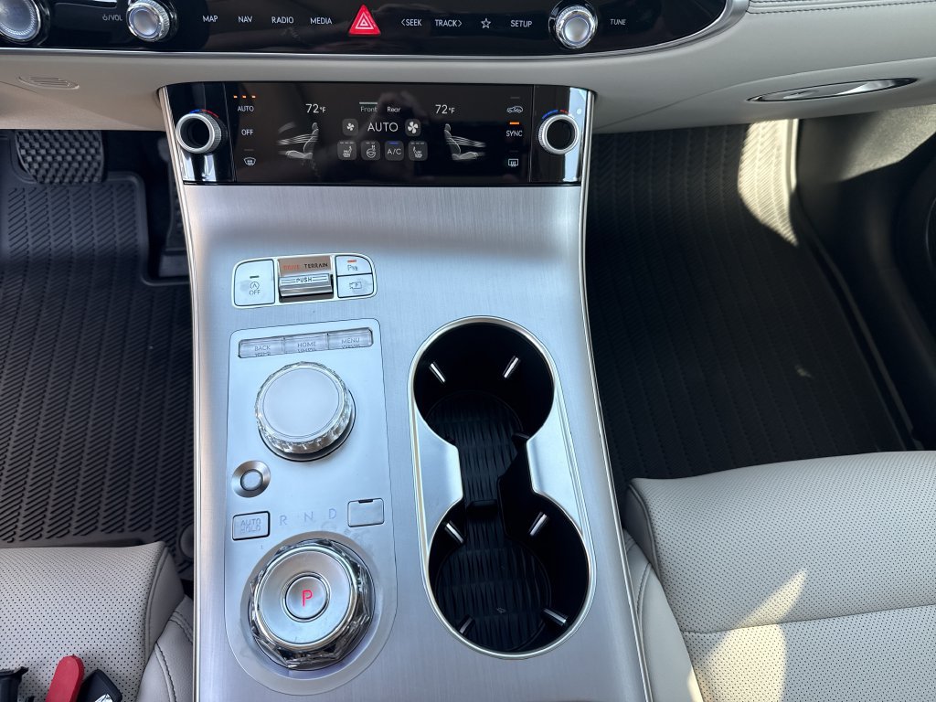 New 2027 Genesis GV70 2.5T Select AWD/4WD image 25