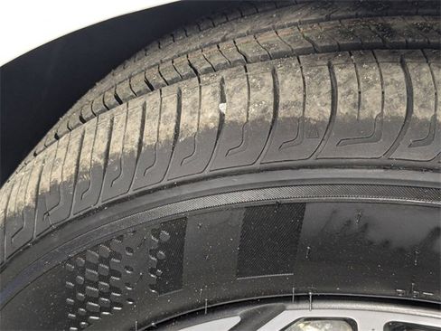 Used 2023 Kia Forte LXS image 9