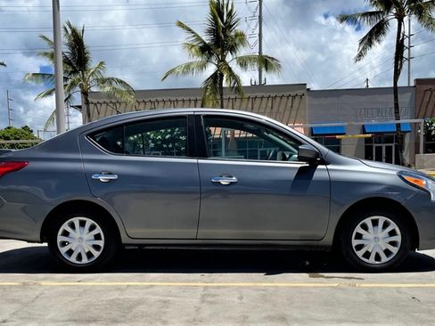 Used 2018 Nissan Versa SV FWD image 6