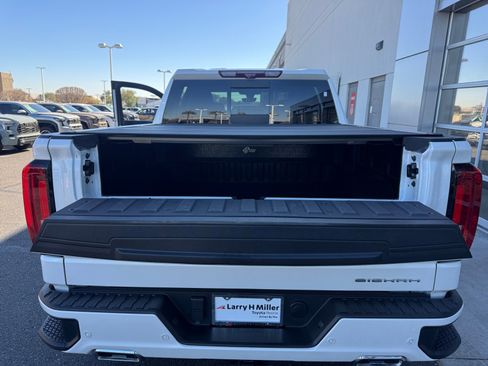 Used 2021 GMC Sierra 1500 Denali w/ Denali Ultimate Package image 32