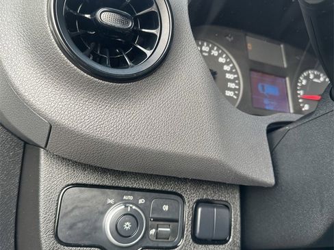 Used 2023 Mercedes-Benz Sprinter 2500 image 14