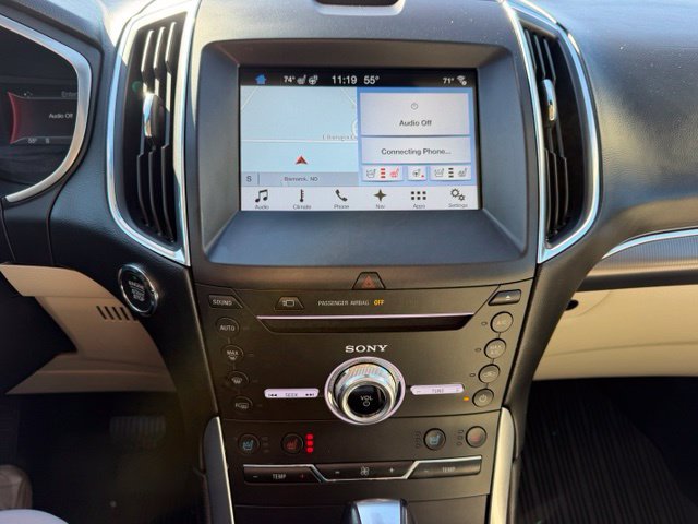 Used 2018 Ford Edge Titanium w/ Equipment Group 302A AWD/4WD image 18