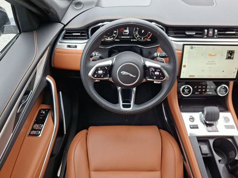 Used 2026 Jaguar F-PACE R-Dynamic S image 11