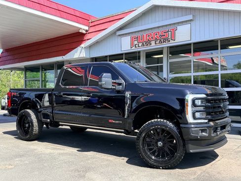 Used 2025 Ford F250 King Ranch w/ Chrome Package image 1