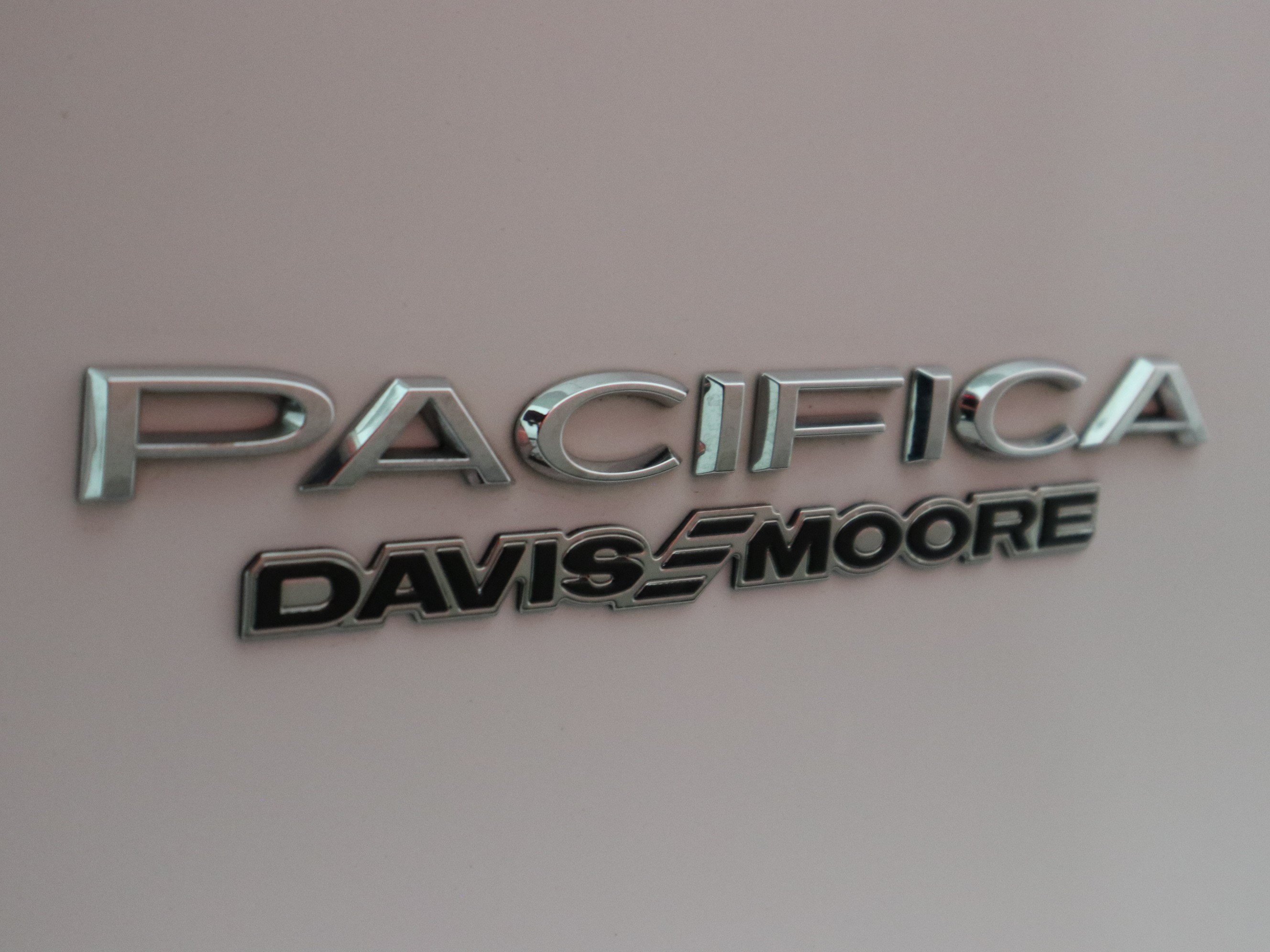 Used 2025 Chrysler Pacifica Select FWD image 37