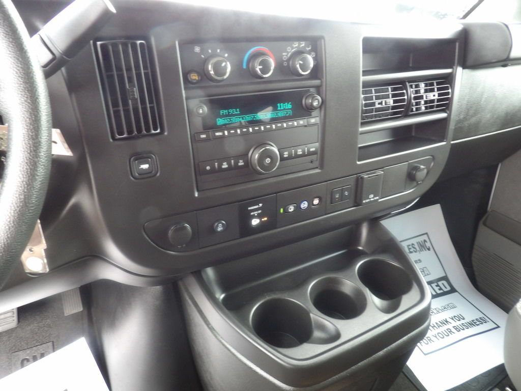 Used 2025 Chevrolet Express 3500 LT w/ LT Preferred Equipment Group RWD image 22