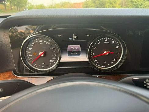 Used 2018 Mercedes-Benz E 300 4MATIC image 18