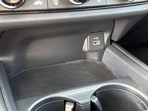 Used 2025 Honda HR-V LX image 25