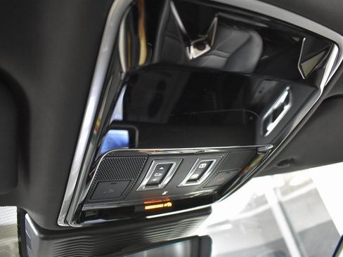 Used 2023 Land Rover Range Rover Velar S image 41