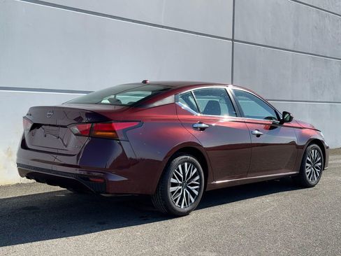 Used 2023 Nissan Altima 2.5 SV image 7