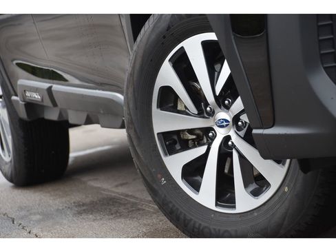 Used 2025 Subaru Outback Premium w/ Popular Package #1 image 10