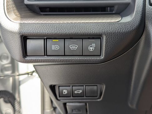 Used 2024 Toyota Prius Limited FWD image 31