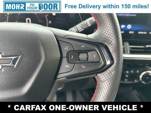 Used 2025 Chevrolet Trax RS w/ Sunroof Package image 14