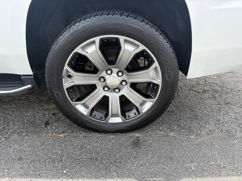 Used 2017 Chevrolet Tahoe Premier AWD/4WD image 12