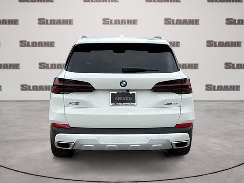 New 2026 BMW X5 xDrive40i w/ Premium Package AWD/4WD image 4