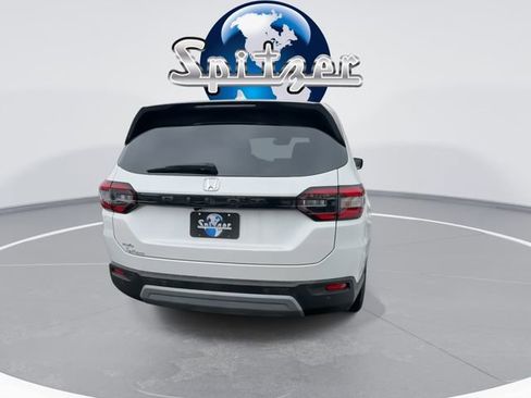 Used 2025 Honda Pilot EX-L image 8