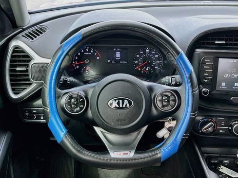 Used 2021 Kia Soul GT-Line FWD image 25