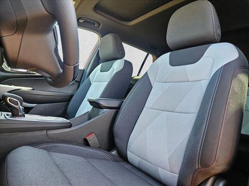 New 2026 Chevrolet Trax RS w/ Sunroof Package image 4