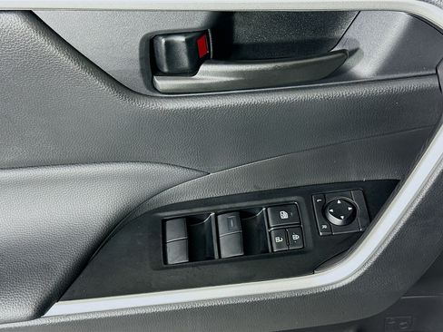 Certified 2025 Toyota RAV4 LE FWD image 14