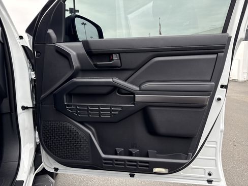 Used 2025 Toyota 4Runner SR5 image 37