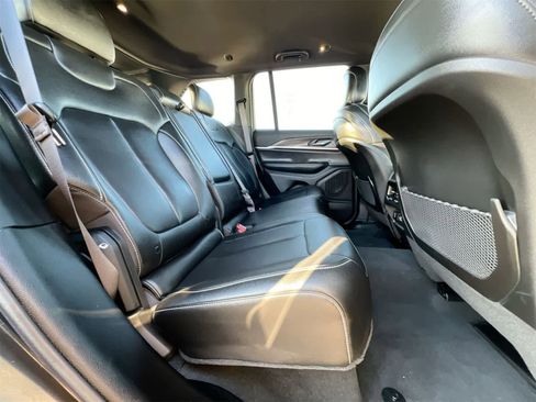 Used 2024 Jeep Grand Cherokee Limited image 20