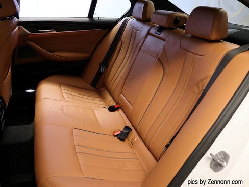 Used 2020 BMW 540i xDrive w/ Premium Package image 12