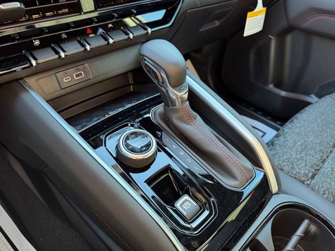 New 2026 Chevrolet Colorado Z71 w/ Technology Package image 16