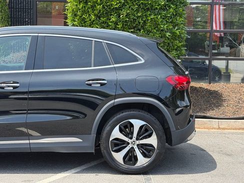 Used 2025 Mercedes-Benz GLA 250 4MATIC image 11