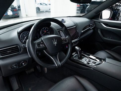 Used 2021 Maserati Levante S image 19