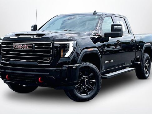 Used 2025 GMC Sierra 2500 AT4 AWD/4WD image 3