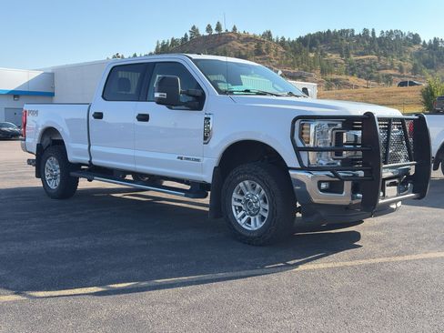 Used 2019 Ford F250 XLT w/ XLT Value Package AWD/4WD image 4