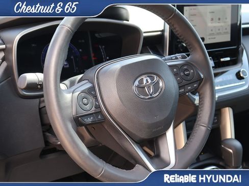 Used 2024 Toyota Corolla Cross XLE w/ Convenience Package AWD/4WD image 26