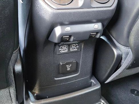 Used 2025 Jeep Wrangler Unlimited Rubicon AWD/4WD image 24