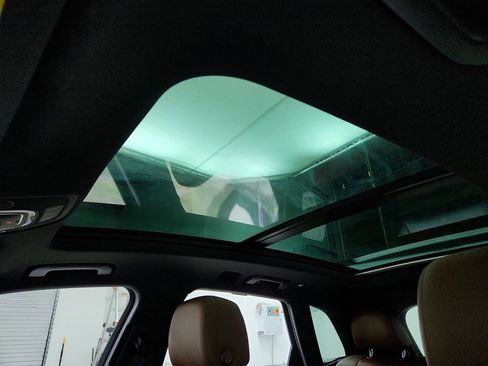 Used 2019 Audi Q5 Prestige w/ Prestige Package image 15