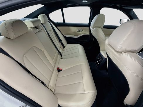 Used 2026 BMW 330i Sedan w/ Premium Package RWD image 21
